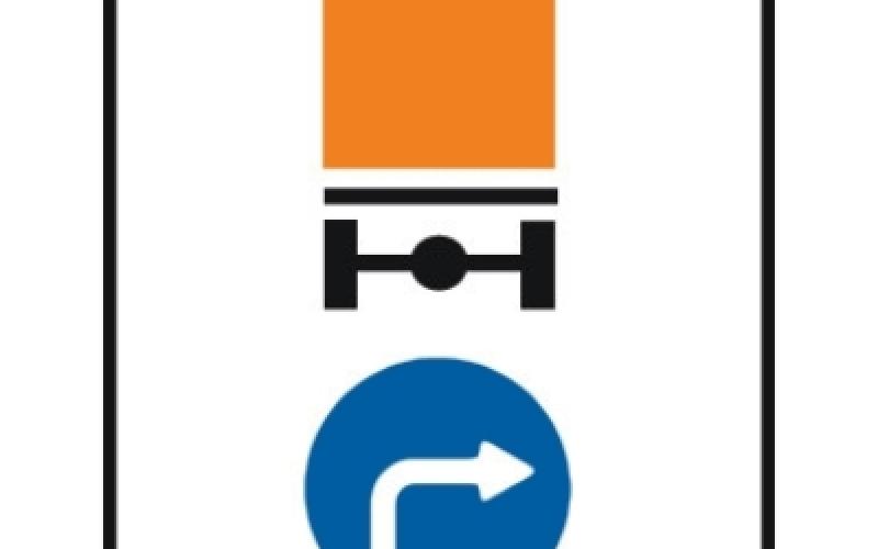 4.8.2 «Направление движения транспортных средств с опасными грузами — направо»