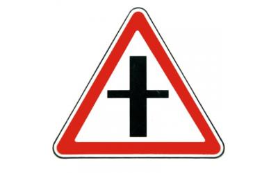 2.3.1 «Пересечение со второстепенной дорогой»